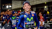 Pebalap Yamaha, Valentino Rossi, tampil mengesankan pada balapan MotoGP Qatar di Sirkuit Losail, Minggu (26/3/2017). (EPA//Noushad Thekkayil)