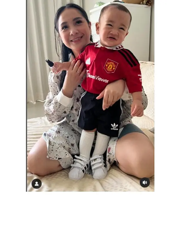 7 Potret Rayyanza Alias Cipung Pakai Jersey Manchester United, Diunggah Akun MU