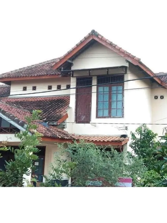 6 Potret Pasang Pintu di Ketinggian Ini Nyeleneh, Bingung Cara Masuknya