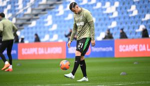 Jay Idzes, bek Sassuolo di Liga Italia Serie A 2025/2026. (Dok. X @SassuoloUS)