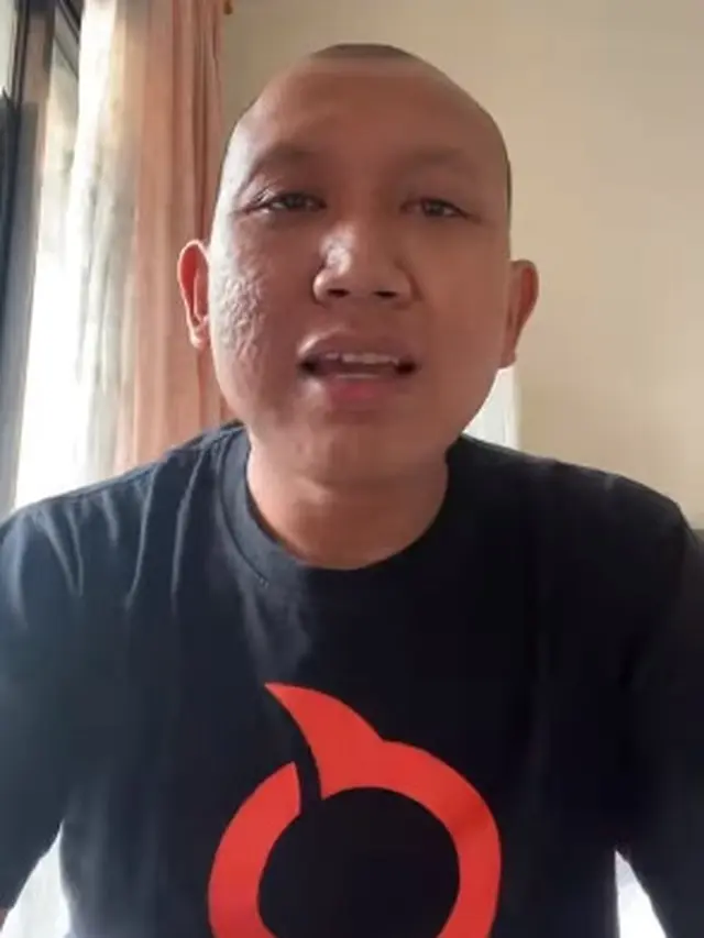 Komika Oki Rengga Buka Suara Usai Tarik Penonton Saat Stand Up Comedy