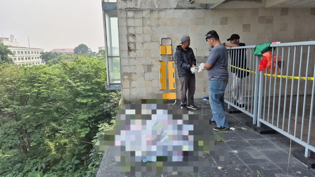 Penemuan mayat di apartemen Saladdin Mansion, Kota Depok. (Liputan6.com/Dicky Agung Prihanto)