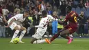 <p>Laga yang berlangsung secara dramatis tersebut berakhir imbang 1-1. (AP Photo/Gregorio Borgia)</p>