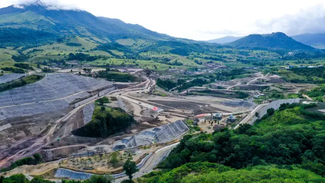 PT Waskita Karya Tbk (WSKT) menggarap Bendungan Mbay. (Foto: Waskita Karya)