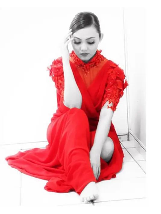 "Enggak harus dilupakan, engak ada yang harus dimove on-kan. Dari dulu selalu buka hati. Tapi memang belum ke sana. Masih enjoy begini," tandas Rina Nose. (dok. Instagram)