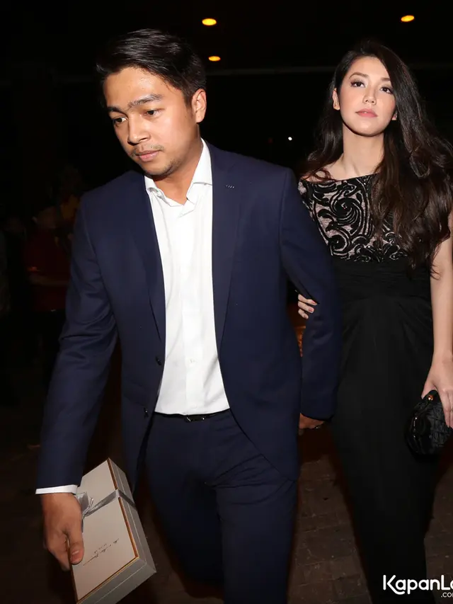 FOTO: Cantiknya Velove Vexia Dengan Balutan Gaun Hitam