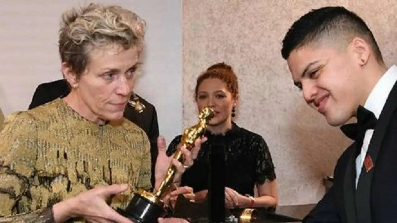 Frances McDormad kehilangan piala oscar 2018 -nya.