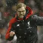 Jurgen Klopp berlari-lari ke arah Allen yang mencetak gol telat (Reuters)