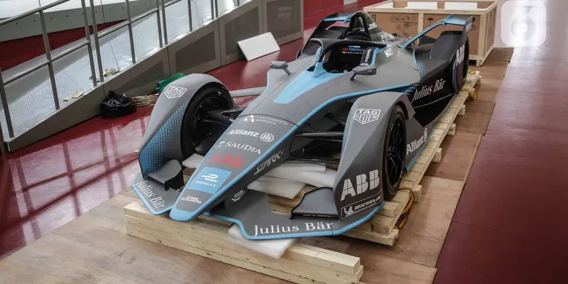 Begini Wujud Replika Mobil Formula E