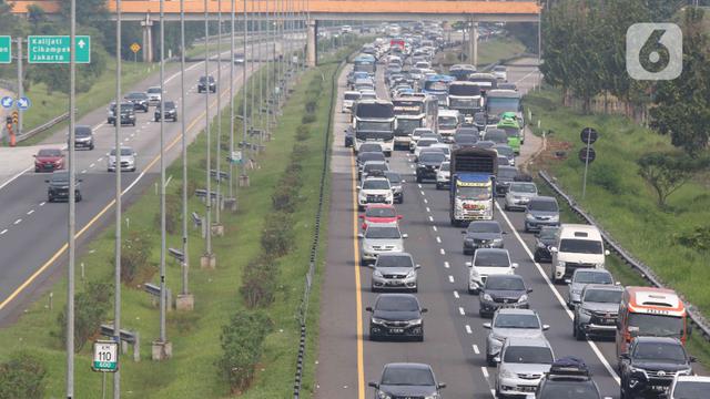 penerapan one way di KM 110 ruas tol Cikopo-Palimanan
