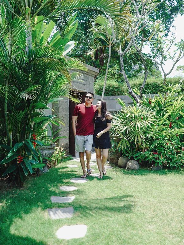 Marcel Chandrawinata dan istri (Sumber: Instagram/marcelchandra)