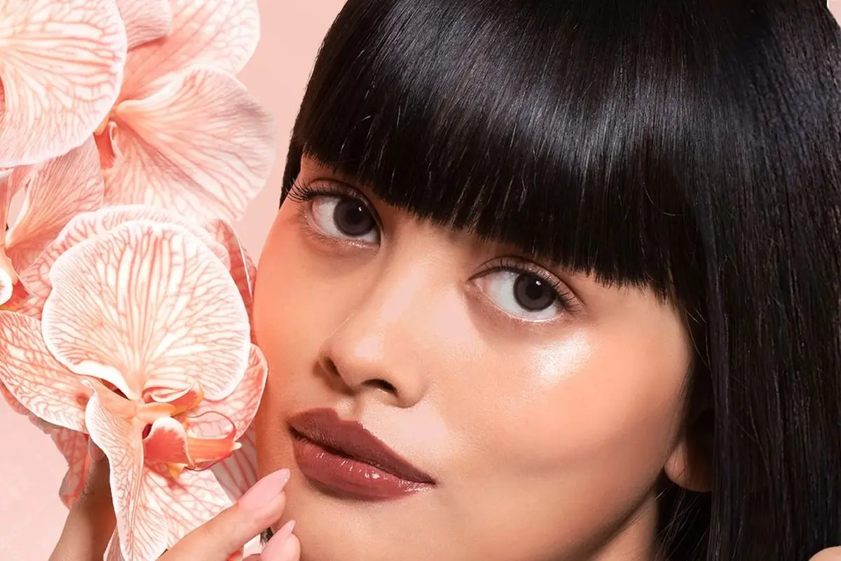 Tampil bak Kembang Desa dengan Lip Balm Filosofi Kembang Kolaborasi Dear Me Beauty x Purana