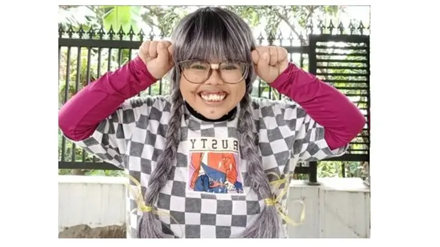 Tampil Cupu dan Culun, Ini 7 Potret Kekeyi saat Pamer Pakai Rambut Palsu