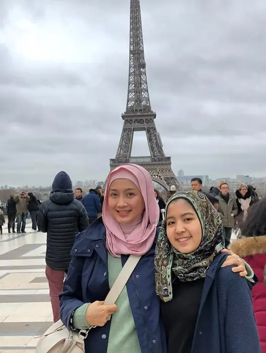 Desy Ratnasari dan Nasywa Nathania (Instagram/desyratnasariterdepan)