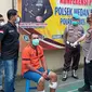 Pencurian emas dan uang asing tersebut dilakukan M Fauzi (36), warga Jalan Perintis Kemerdekaan, Kecamatan Medan Timur. Korbannya adalah Sahlun Nasution