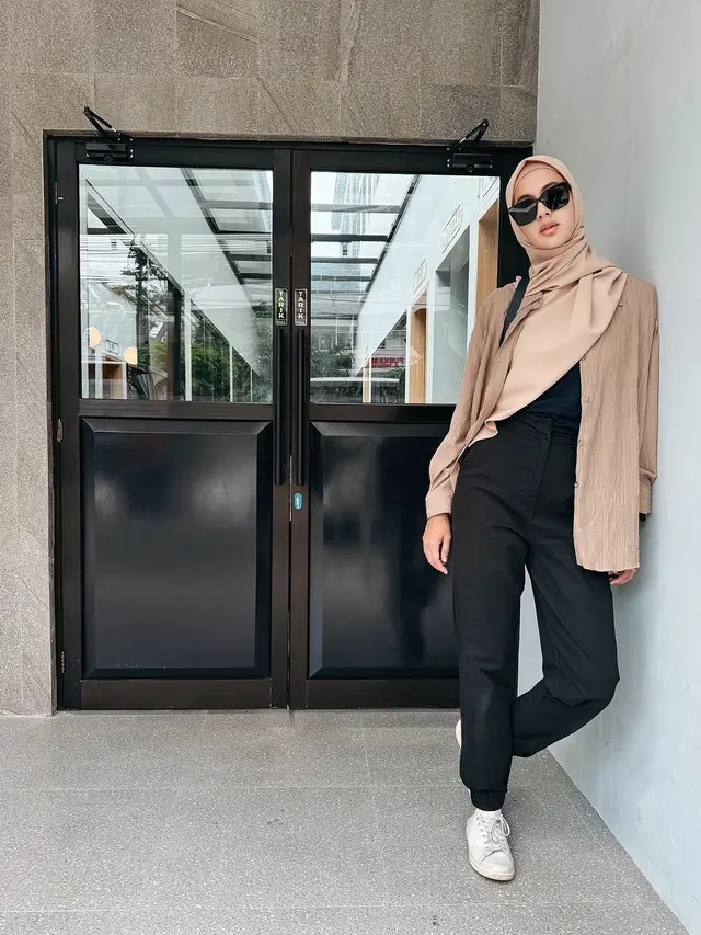 Paula Verhoeven kenakan hijab (Instagram/paula_verhoeven)