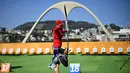 Pepanah putri Meksiko, Alejandra Valencia, berlatih jelang Olimpiade Rio 2016 di Sambodromo, Rio de Janeiro Carnival, Brasil, (2/82016). (AFP/Jewel Samad)