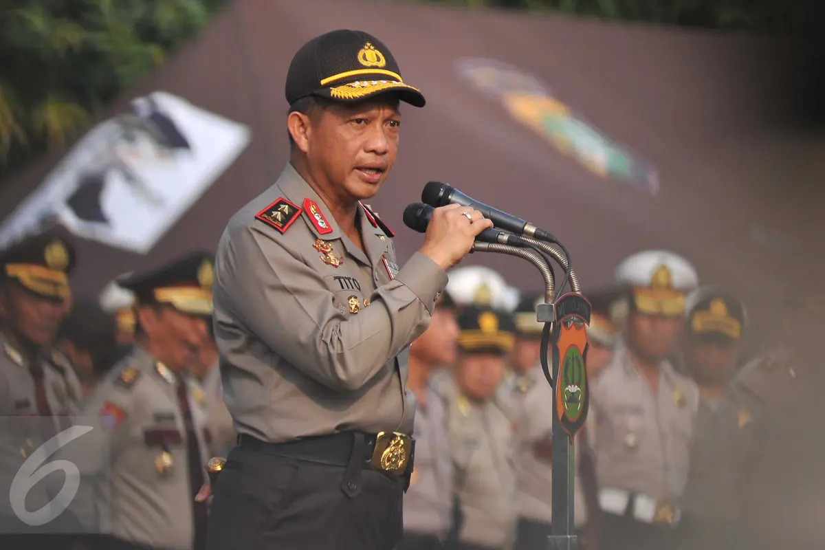 20151127-Hadapi Musim Hujan, Ratusan Polisi Apel Siaga Banjir di Polda Metro Jaya-Jakarta