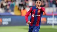 Raphinha tampil mengesankan saat bermain di Leeds United. Barcelona kemudian menebus pemain asal Brasil itu seharga 50 juta pounds pada tahun 2022. Namun, pemain berusia 27 tahun itu terus dikaitkan dengan kepergiannya dari Camp Nou belakangan ini. Kepergian Raphinha bisa membuat Barcelona mendapat uang yang tidak sedikit. (LLUIS GENE / AFP)
