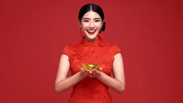 4 Trik Penataan Rambut untuk Maksimalkan Gaya Cheongsam di Momen Imlek
