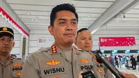Polres Bandara Soetta Bagikan Masker dan Cek Kesehatan Calon Penumpang