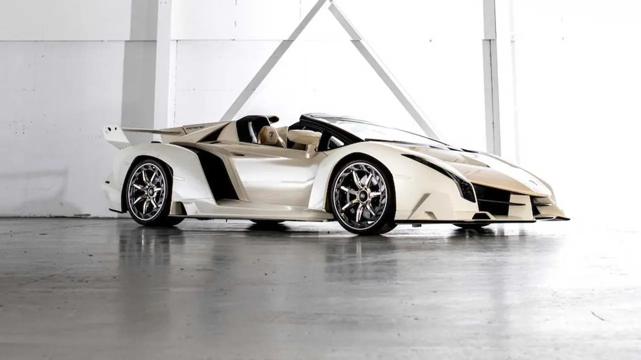 Lamborghini Veneno Roadster