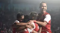 Ryuji Utomo dan para pemain Persib merayakan salah satu gol mereka ke gawang Borneo FC di Piala Presiden 2019, Selasa (5/3). (Dok. Media Persija)