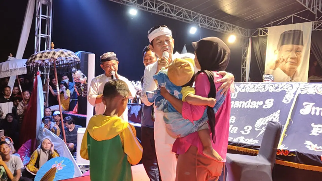 Hari Pertama Kampanye Prabowo, Dedi Mulyadi Tancap Gas Tebar Kebahagiaan di Pelosok Jabar Bawa