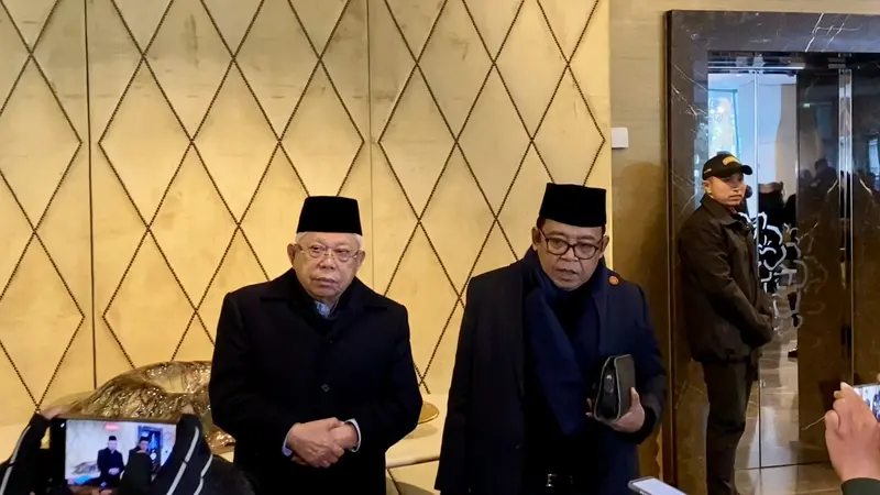 Wakil Presiden Ma'ruf Amin dan Juru Bicara Wapres Masduki Baidlowi di Slovakia.