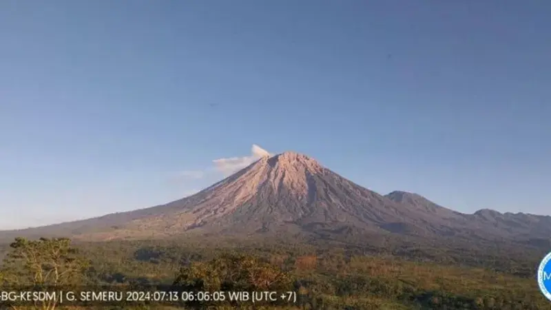 Aktivitas Gunung Semeru Didominasi Gempa Letusan hingga 30 kali