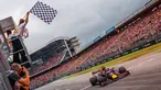 Pebalap Red Bull Max Verstappen melintasi garis finis saat memenangkan F1 GP Jerman di Hockenheimring, Hockenheim, Minggu (28/7/2019). Ini adalah kemenangan kedua Verstappen pada persaingan F1 GP 2019. (Epa pool photo Via AP/Suki Sulejmanovic)