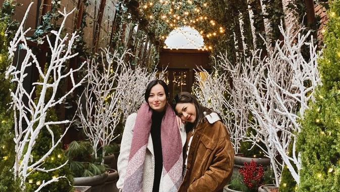 Potret Kebersamaan Asmirandah dan Jessica Mila. (Sumber: Instagram.com/asmirandah89)