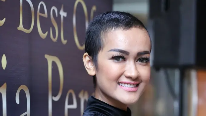 [Bintang] Julia Perez