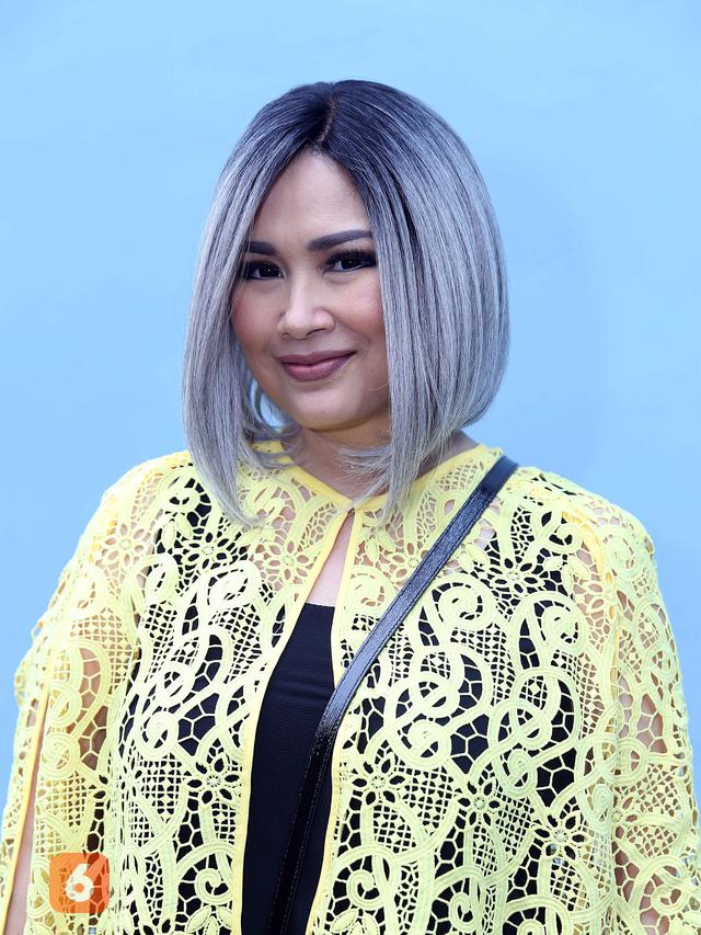 [Bintang] 8 Artis Indonesia yang Gemar Mewarnai Rambutnya