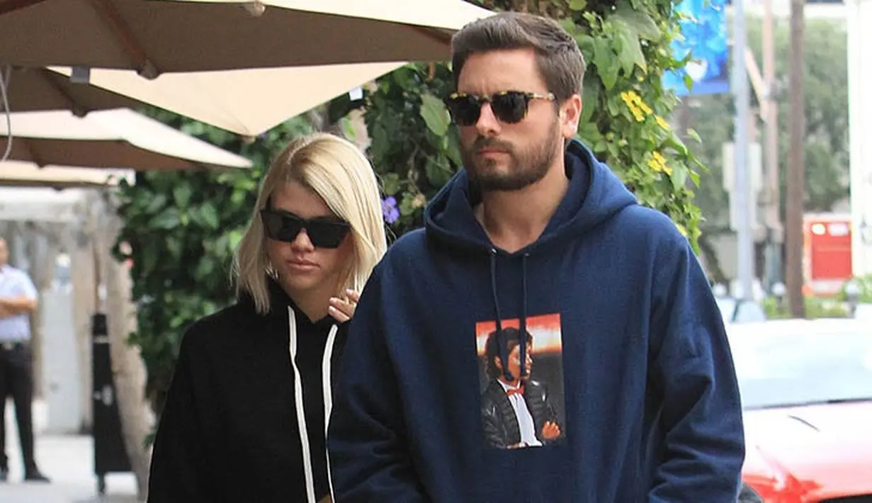 Lionel Richie sendiri tadinya berpikir bahwa hubungan keduanya takkan langgeng dan akan putus hanya dalam beberapa bulan. (Life & Style)