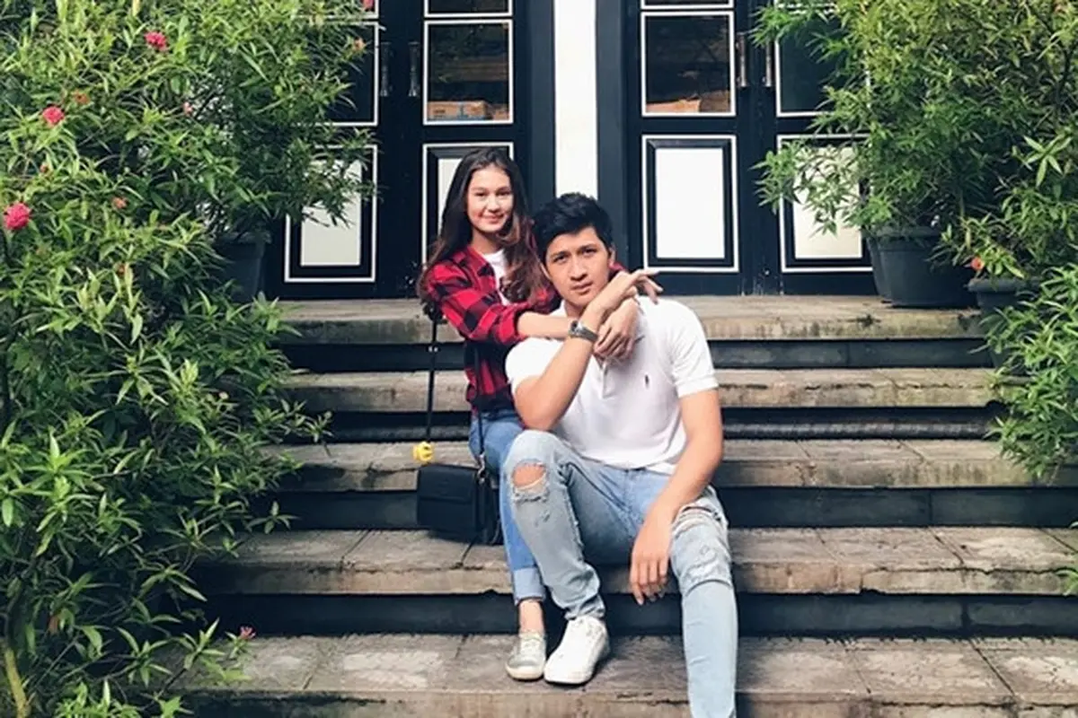 Main Sinetron Bareng, Ini 7 Potret Mesra Zoe Jackson dan Aditya Zoni
