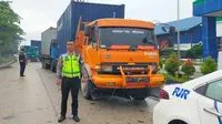 Kontainer Logistik Pemilu Didistribusikan di Riau, Personel PJR Kawal Ketat Sampai Tujuan