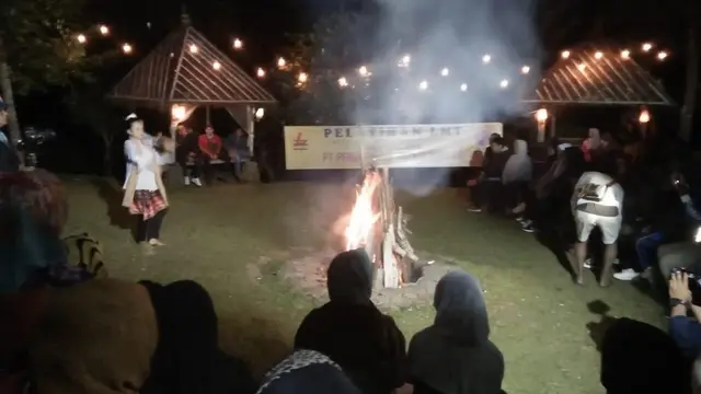 Tari Jaipong di Desa Wisata Batulayang Bogor