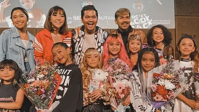 Buat Girlband Cilik, Ini 5 Momen Indra Bekti Bersama Anggota Kazumi