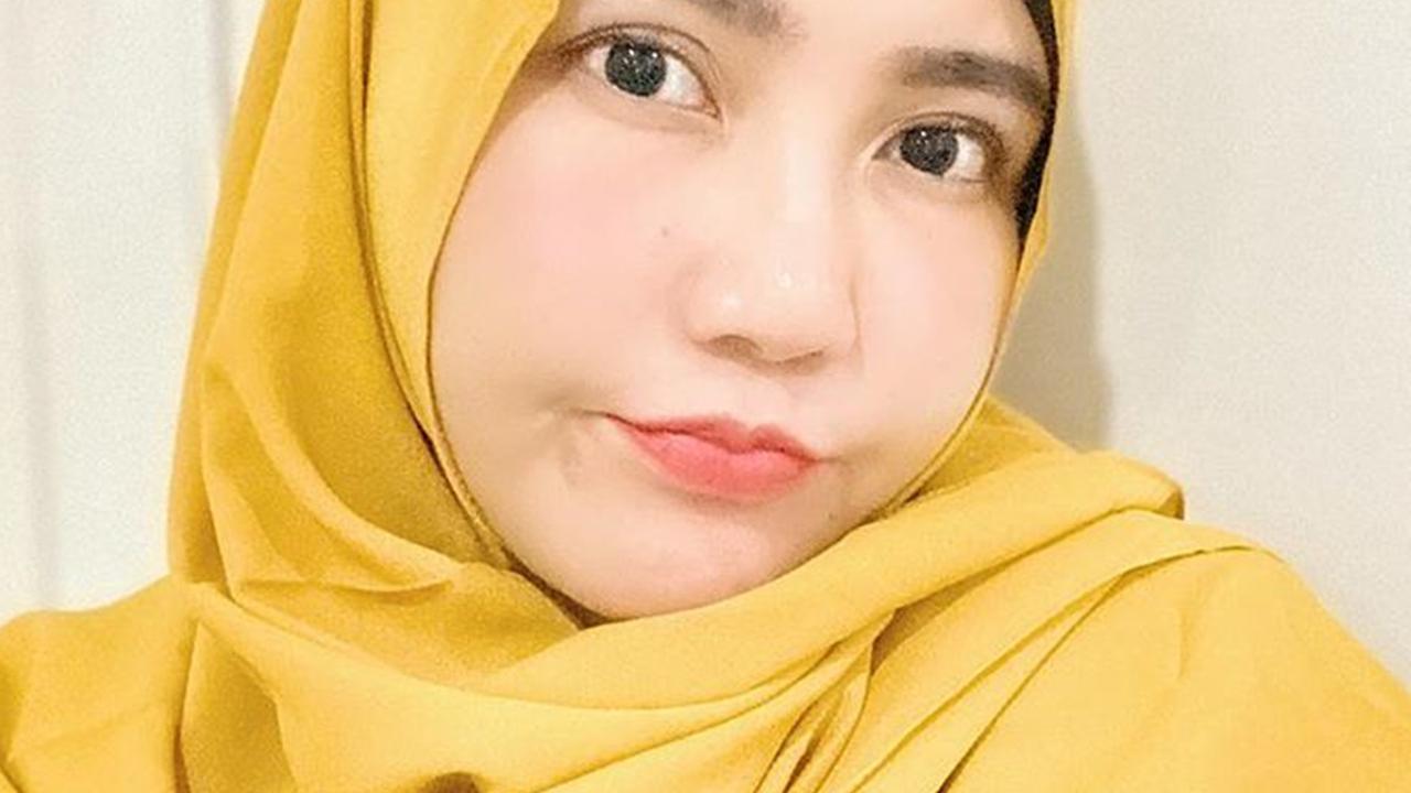 Ingin Berhijab dan Berhenti Jadi Penyanyi, Ini 7 Pesona Via Vallen saat Pakai Jilbab