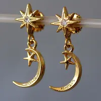 Anting Stud Motif Bintang atau Bulan Sabit/AI