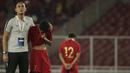 Pelatih kiper Timnas Indonesia U-16, Markus Haris Maulana, bersama Faizal Shaifullah usai melawan China pada Kualifikasi Piala AFC U-16 2020 di SUGBK, Jakarta, Minggu (22/9). Kedua negara bermain imbang 0-0. (Bola.com/Vitalis Yogi Trisna)