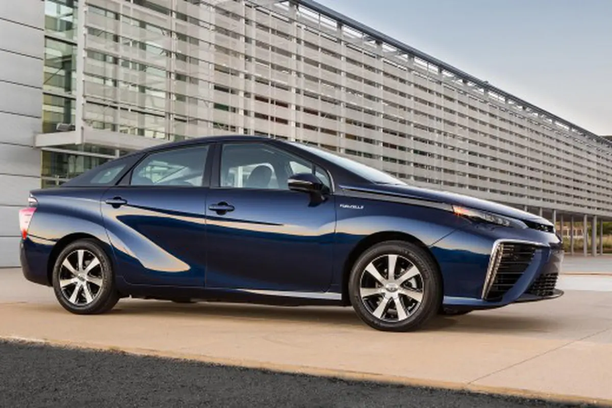 Mirai, Nama Mobil Hidrogen Toyota yang Dilego di Amerika