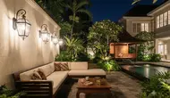 13 Inspirasi Area Santai Outdoor dengan Lampu Warm White, Hangat dan Estetik