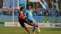 Duel Persela vs Madura United di Stadion Surajaya, Lamongan, Senin (23/7/2018). (Bola.com/Aditya Wany)