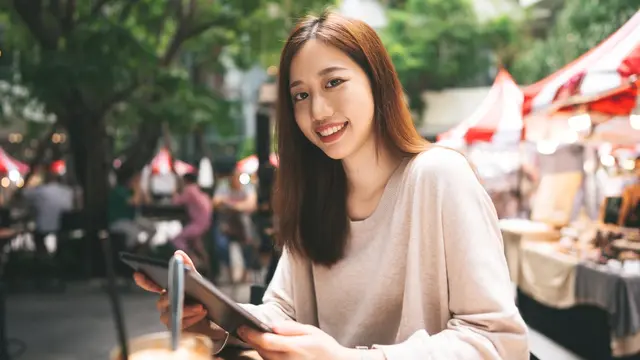 Sikap Perempuan yang Selalu Membahagiakan Pasangan, Rahasia yang Diam-Diam Membuat Terpesona