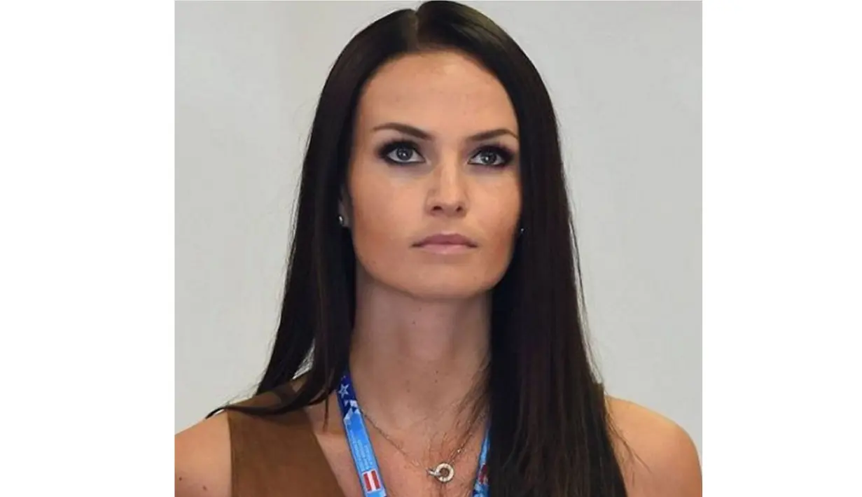 Minttu Vrtnanen menjadi kekasih Kimi Raikkonen sejak tahun 2013. (Bola.com/Instagram)