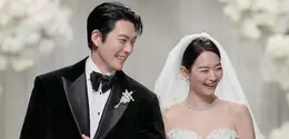 Potret pernikahan Shin Min Ah dan Kim Woo Bin. [Foto: IG/@soyoobridal_official]