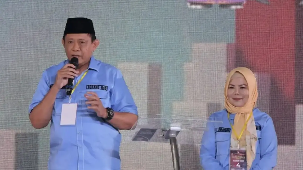 Gusnar Ismail dan Idah Syahidah