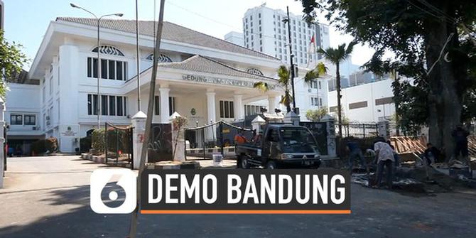 VIDEO: Ridwan Kamil Prihatin dengan Kerusuhan Demo di DPRD Jabar